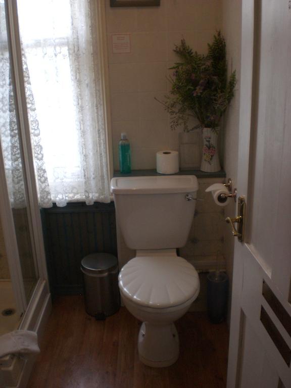 Melville Lodge Gatwick Хорли Стая снимка
