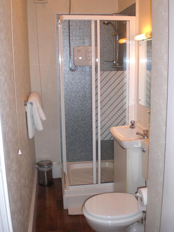Melville Lodge Gatwick Хорли Стая снимка