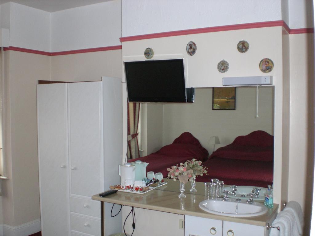 Melville Lodge Gatwick Хорли Стая снимка