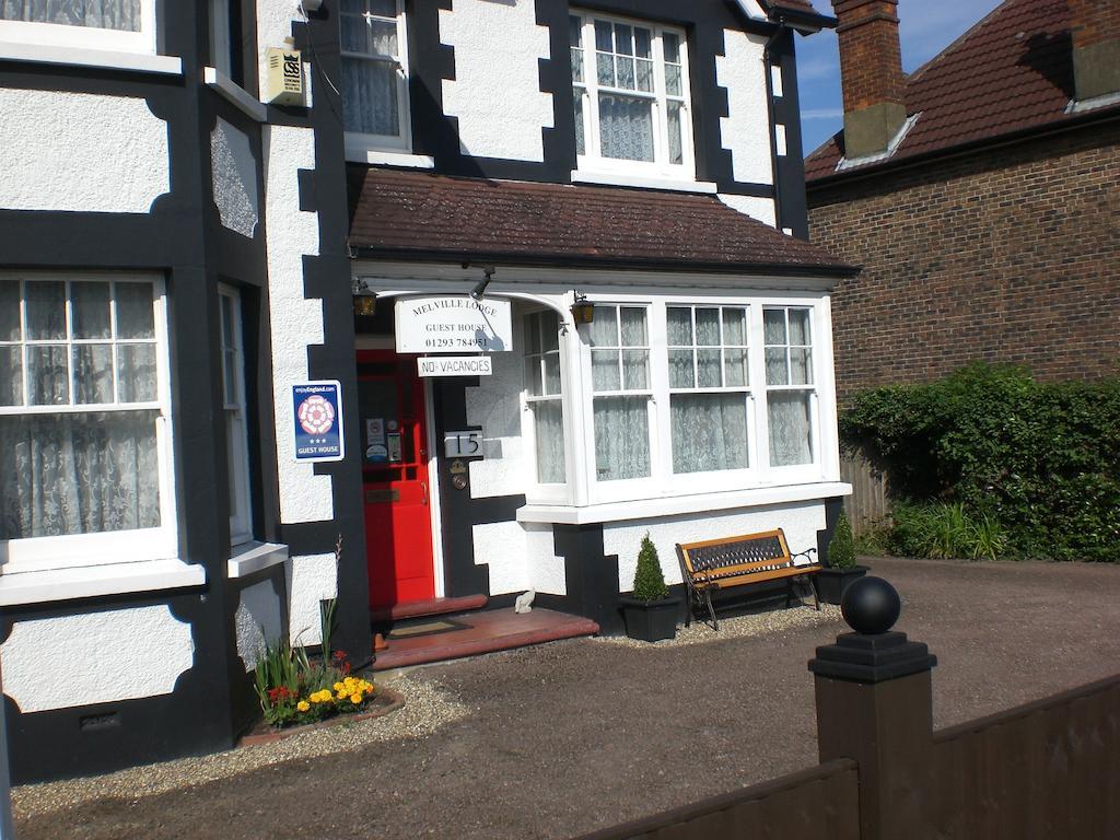 Melville Lodge Gatwick Хорли Екстериор снимка