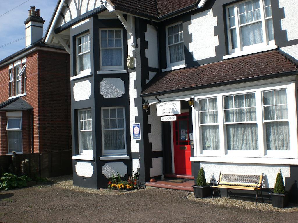 Melville Lodge Gatwick Хорли Екстериор снимка