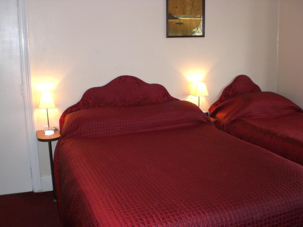 Melville Lodge Gatwick Хорли Стая снимка