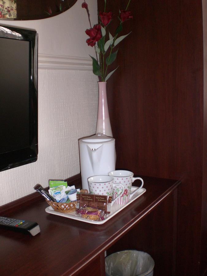 Melville Lodge Gatwick Хорли Стая снимка